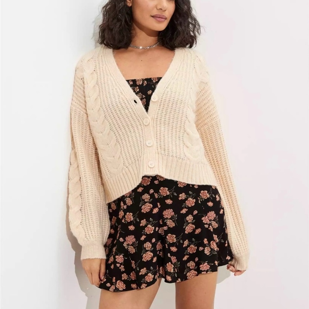 American Eagle Cropped Cable Knit Button-Up Wool Blend Cardigan Sweater in Cream